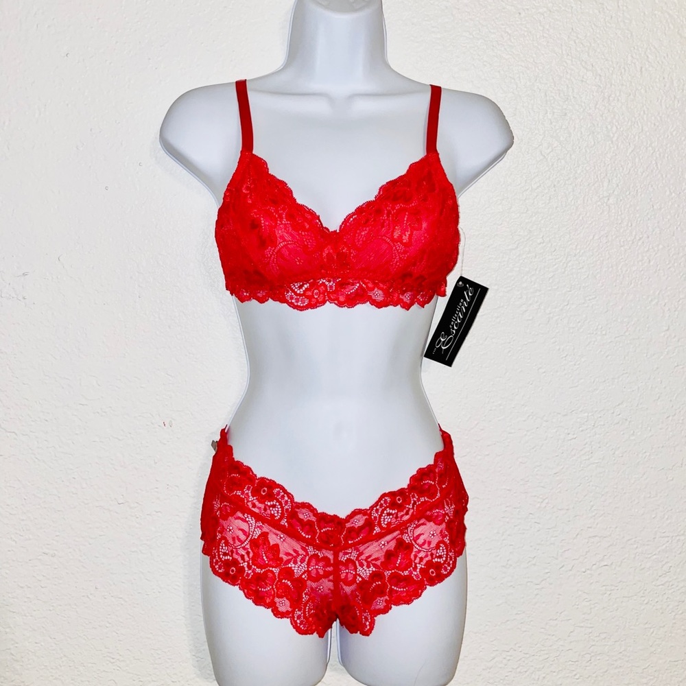 Escante bra and panty set